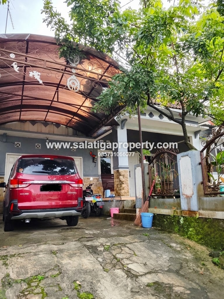 JUAL RUMAH MURAH DI SRATEN DENGAN SISA LAHAN LUAS