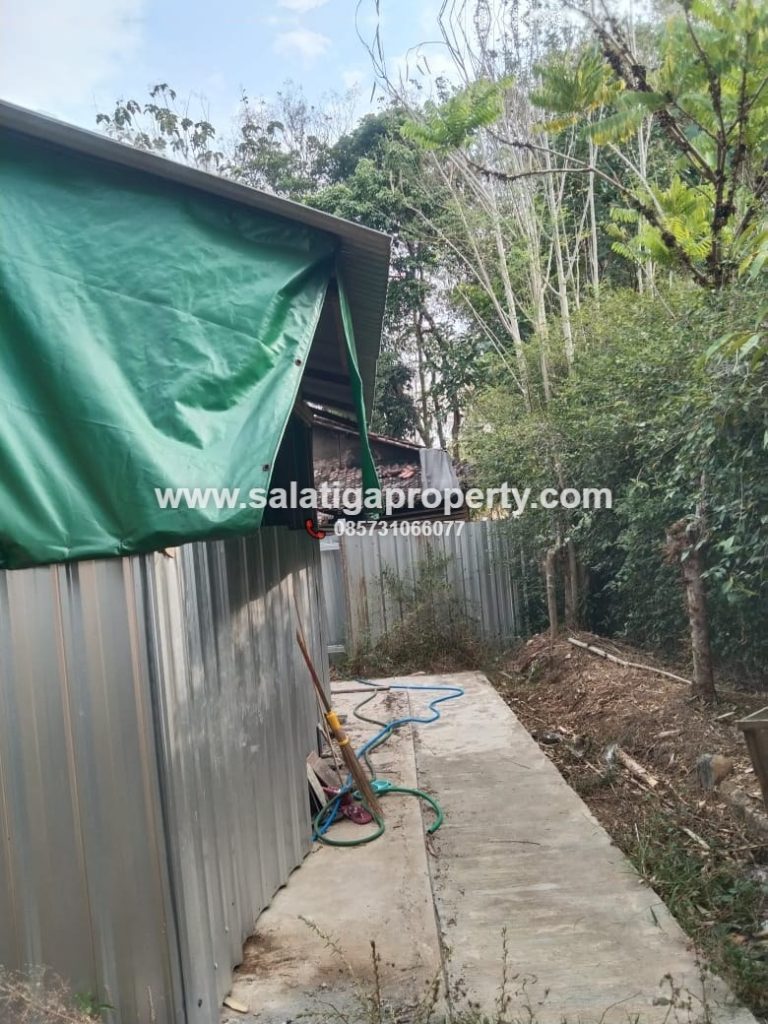 JUAL RUMAH SUASANA DESA DI DEKAT EXIT TOL PATIMURA SALATIGA