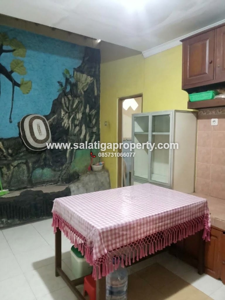 JUAL RUMAH MURAH DI SRATEN DENGAN SISA LAHAN LUAS