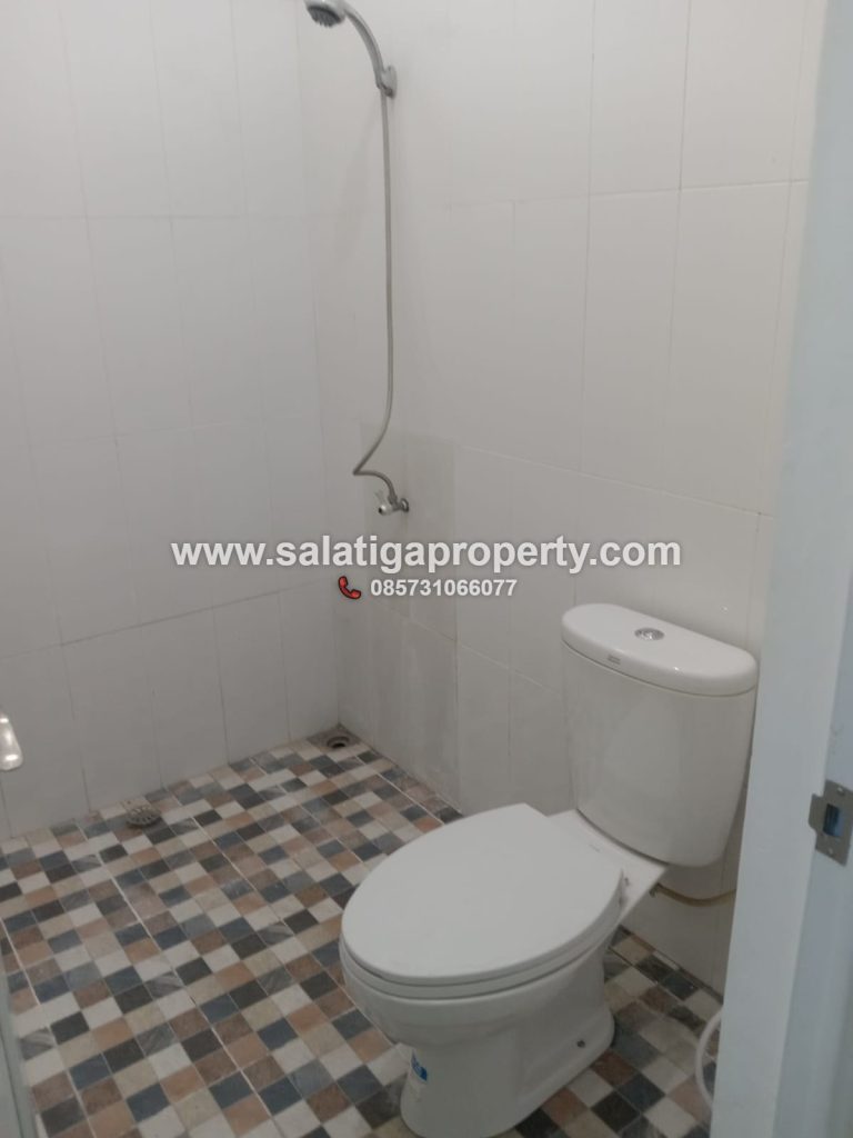 JUAL RUMAH MEWAH UNIK DI KARANGGEDE
