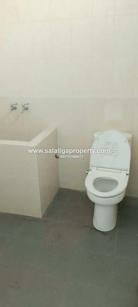 SEWA RUMAH DENGAN VIEW MERBABU DI SALATIGA