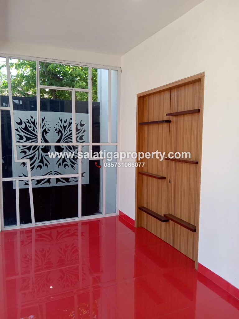 JUAL RUMAH MEWAH UNIK DI KARANGGEDE