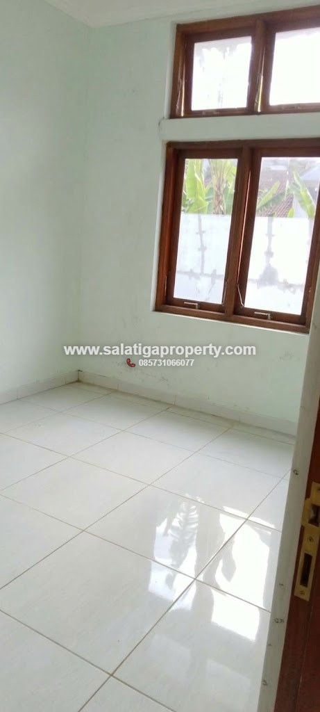 SEWA RUMAH DENGAN VIEW MERBABU DI SALATIGA