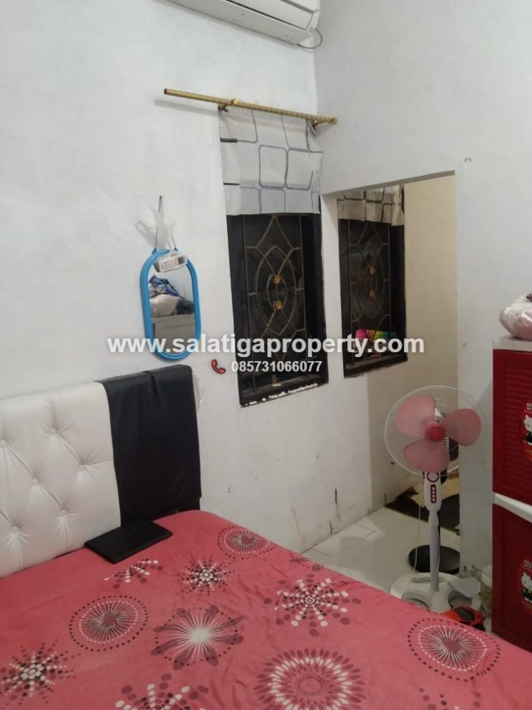 JUAL RUMAH SUASANA DESA DI DEKAT EXIT TOL PATIMURA SALATIGA