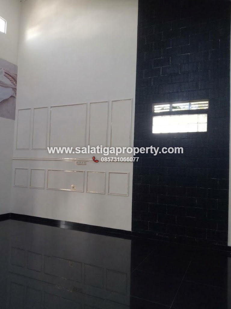 JUAL RUMAH MEWAH UNIK DI KARANGGEDE