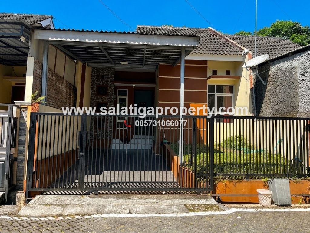 JUAL RUMAH DI PERUMAHAN GRIYO UTOMO SALATIGA – SEMI FURNISHED