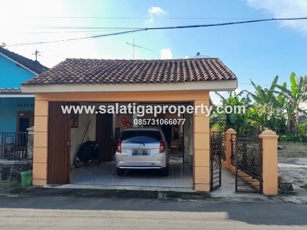 JUAL RUMAH DI CEBONGAN SALATIGA DEKAT JALAN UTAMA