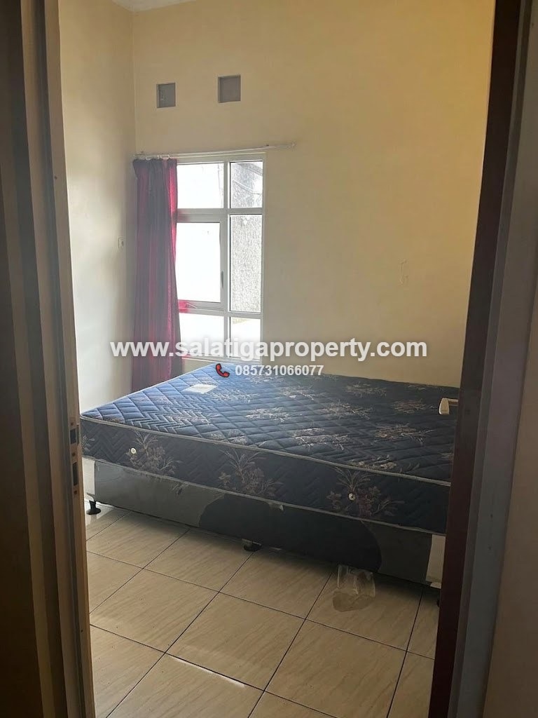 JUAL RUMAH DI PERUMAHAN GRIYO UTOMO SALATIGA – SEMI FURNISHED