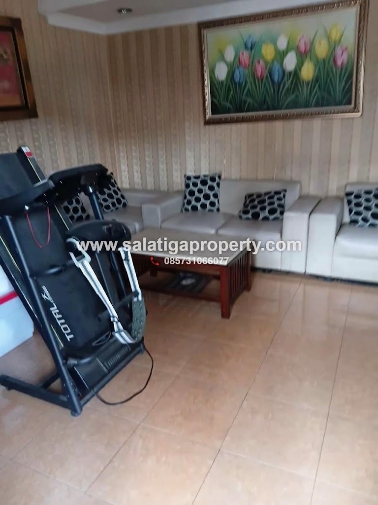 JUAL RUMAH DI CEBONGAN SALATIGA DEKAT JALAN UTAMA