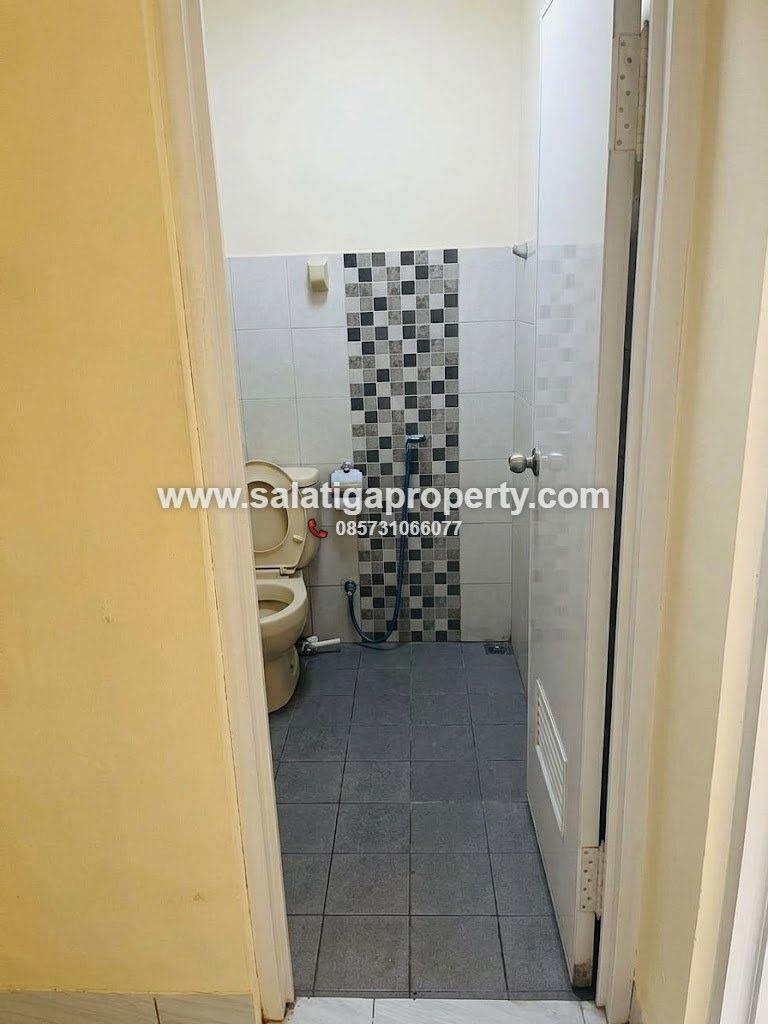 JUAL RUMAH DI PERUMAHAN GRIYO UTOMO SALATIGA – SEMI FURNISHED