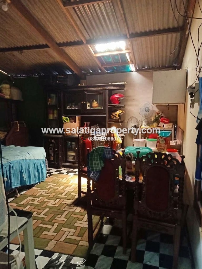 JUAL RUMAH ADA GAZEBO DI BENER KAB. SEMARANG