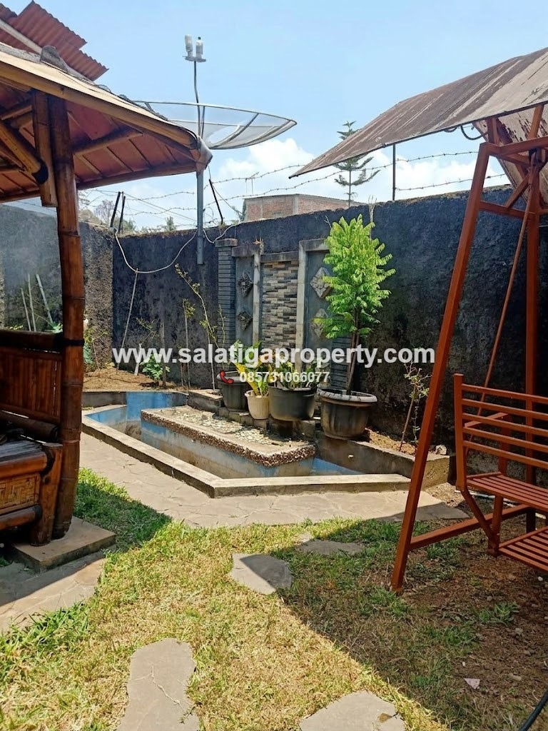 JUAL RUMAH ADA GAZEBO DI BENER KAB. SEMARANG