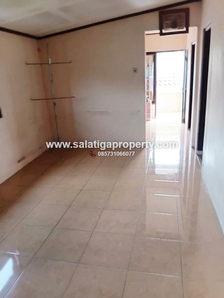 JUAL RUMAH DI CEBONGAN SALATIGA DEKAT JALAN UTAMA